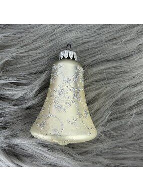 Victoria Collection Set of 5 Glass Bell Ornaments In Original Box